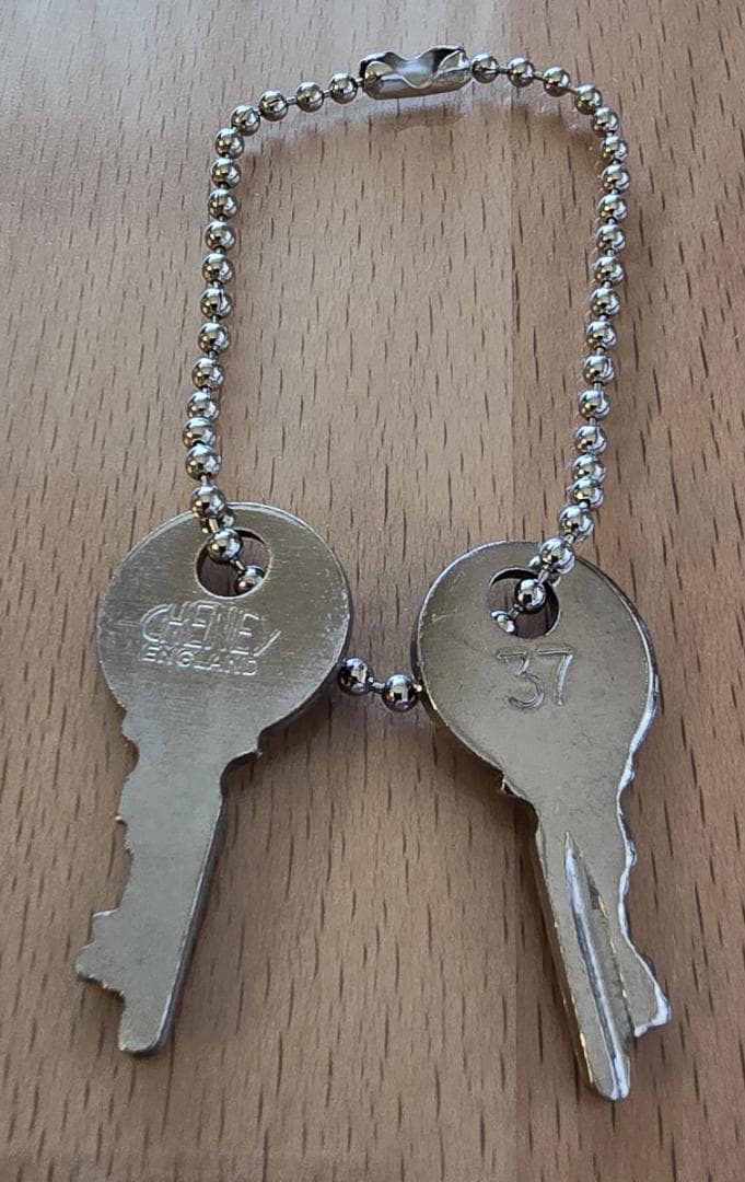 【値下げ】GLOBE-TROTTER 18インチ スリムアタッシュ（ネイビー）