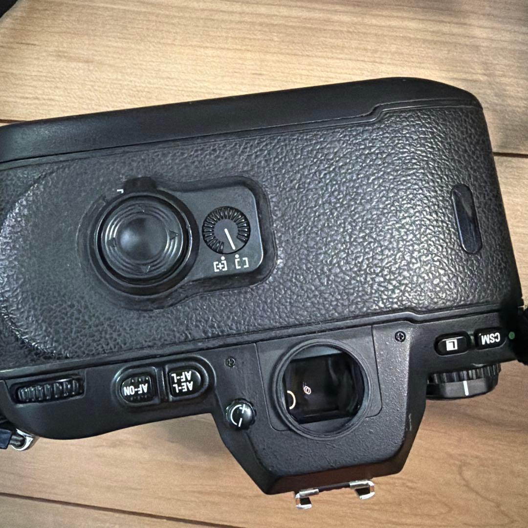 Nikon F100 一眼レフカメラ　レンズ付き