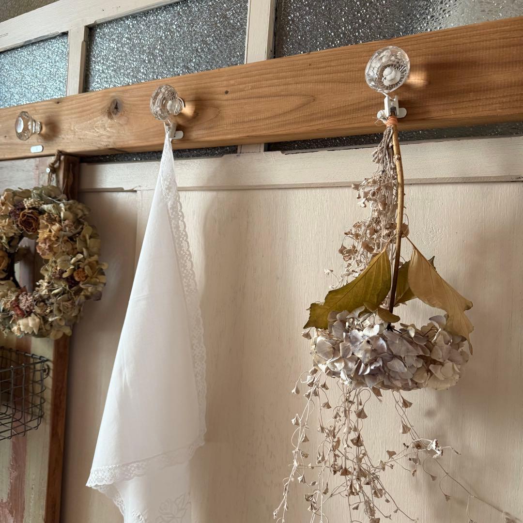 気まぐれ工房ஐ木とガラスのつまみの壁掛けフックஐビンテージ・アンティーク