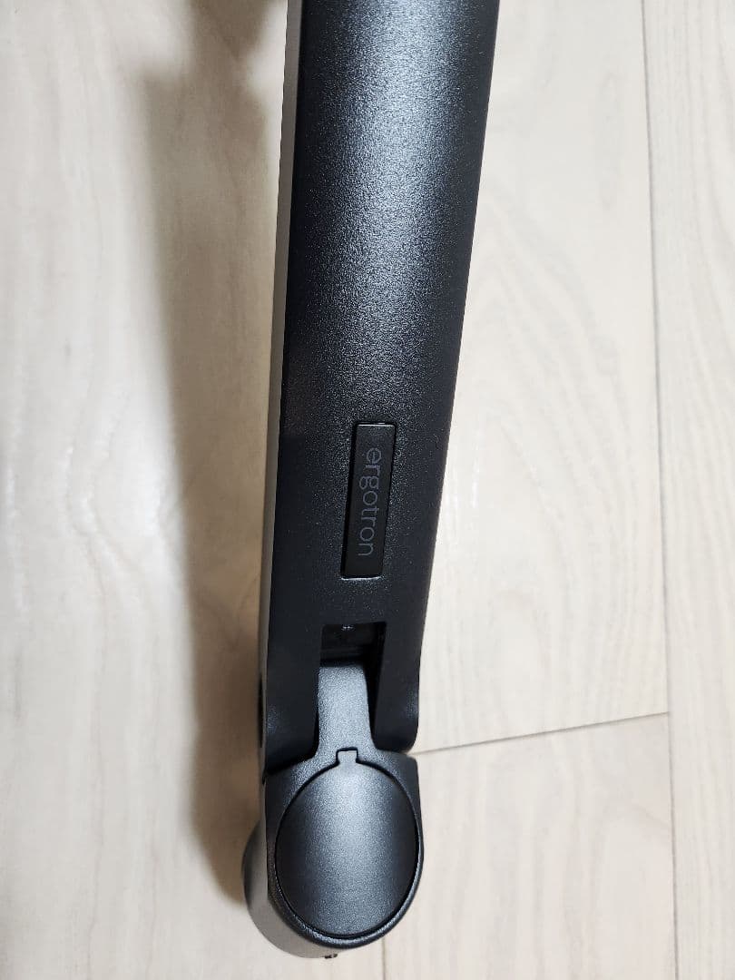 エルゴトロン 追加用モニターアームとノートブックトレー