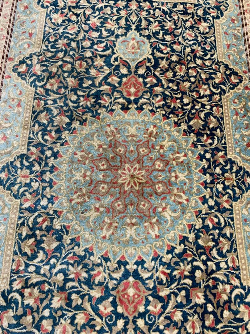 ヴィンテージ　ペルシャ絨毯　クム産　オールド手織り絨毯　シルク