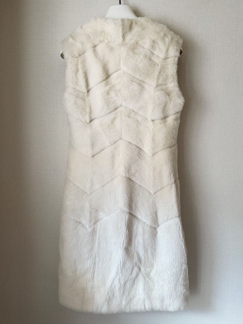 【新品未使用】ホワイトミンク ロングベスト 本毛皮 リアルファー