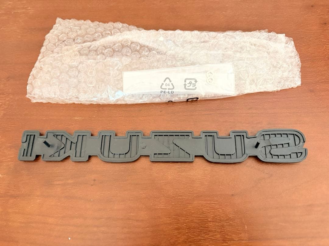 ジムニー JB64 JB74 フロントグリル マットブラック エンブレム スズキ