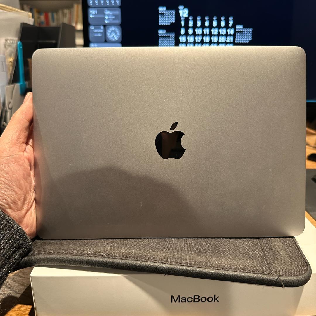 ジャンク MacBook 2017 12インチ メモリ16GB Incase付き