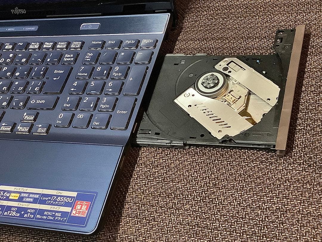 富士通 FMV LIFEBOOK AH77/C2 15.6 office2016