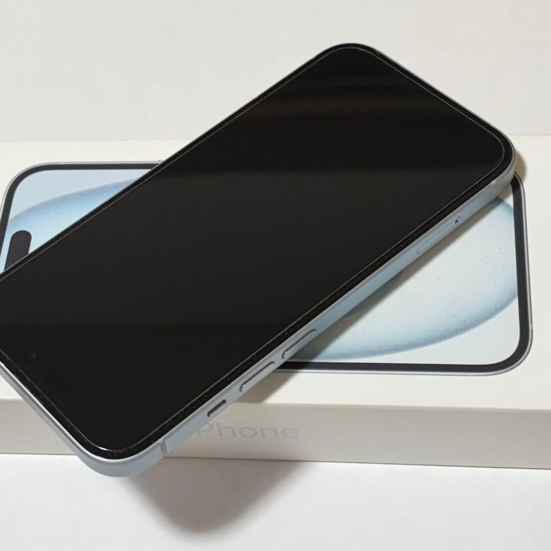 Apple iPhone 15 256G 青色 本体 SIMフリー ケーブル付き