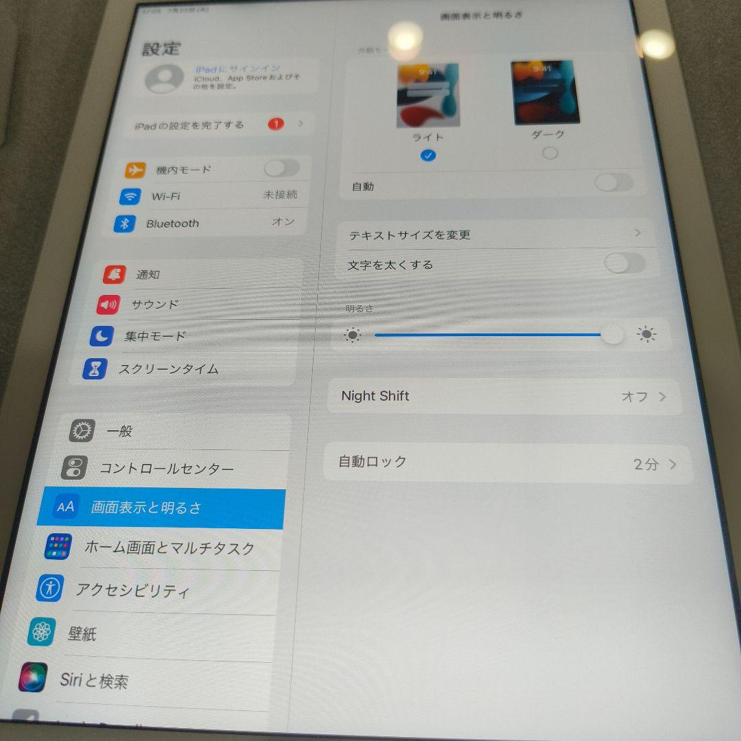 【良品】iPad第6世代128G,WiFiバッテリ健康度87%+新品充電器とペン