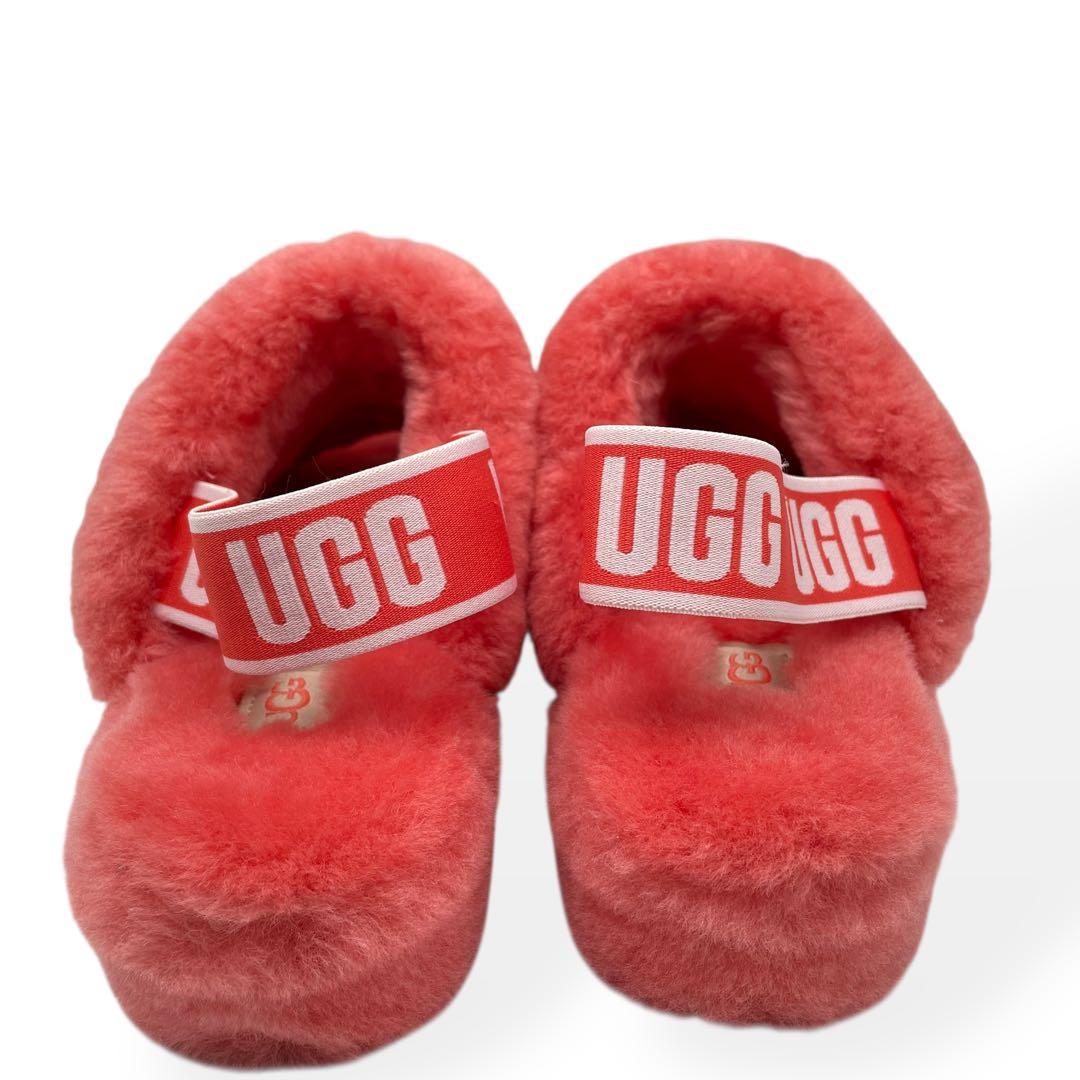 未使用級　UGG　アグ　ファーサンダル　FLUFF YEAHSLIDE　23.0