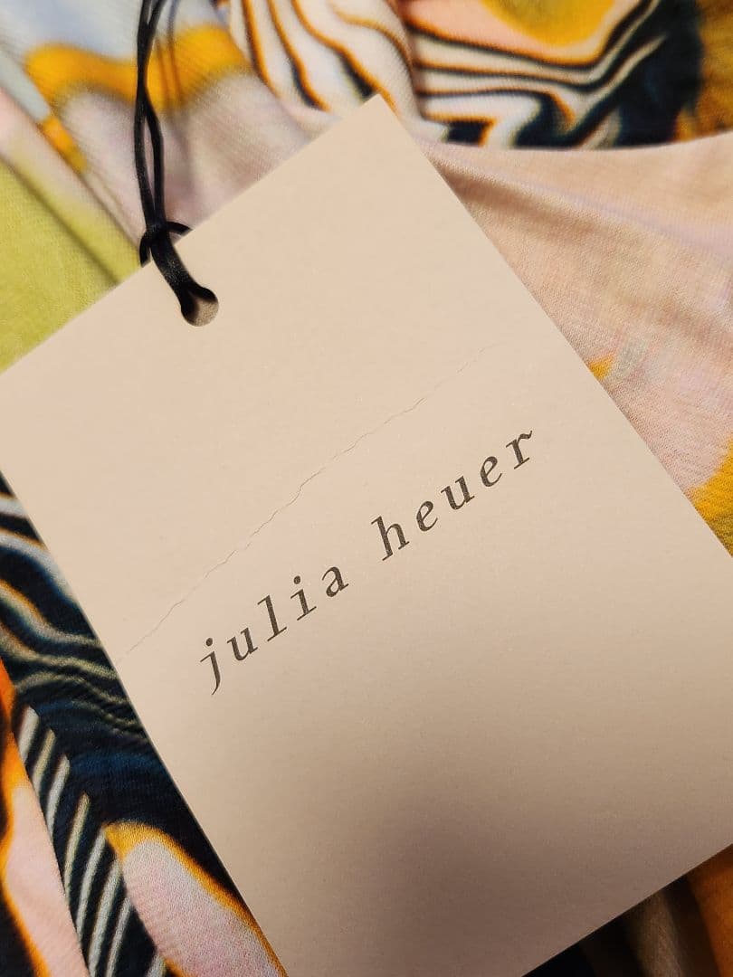 Julia Heuer♡タートルネック長袖トップス　定価36,300円