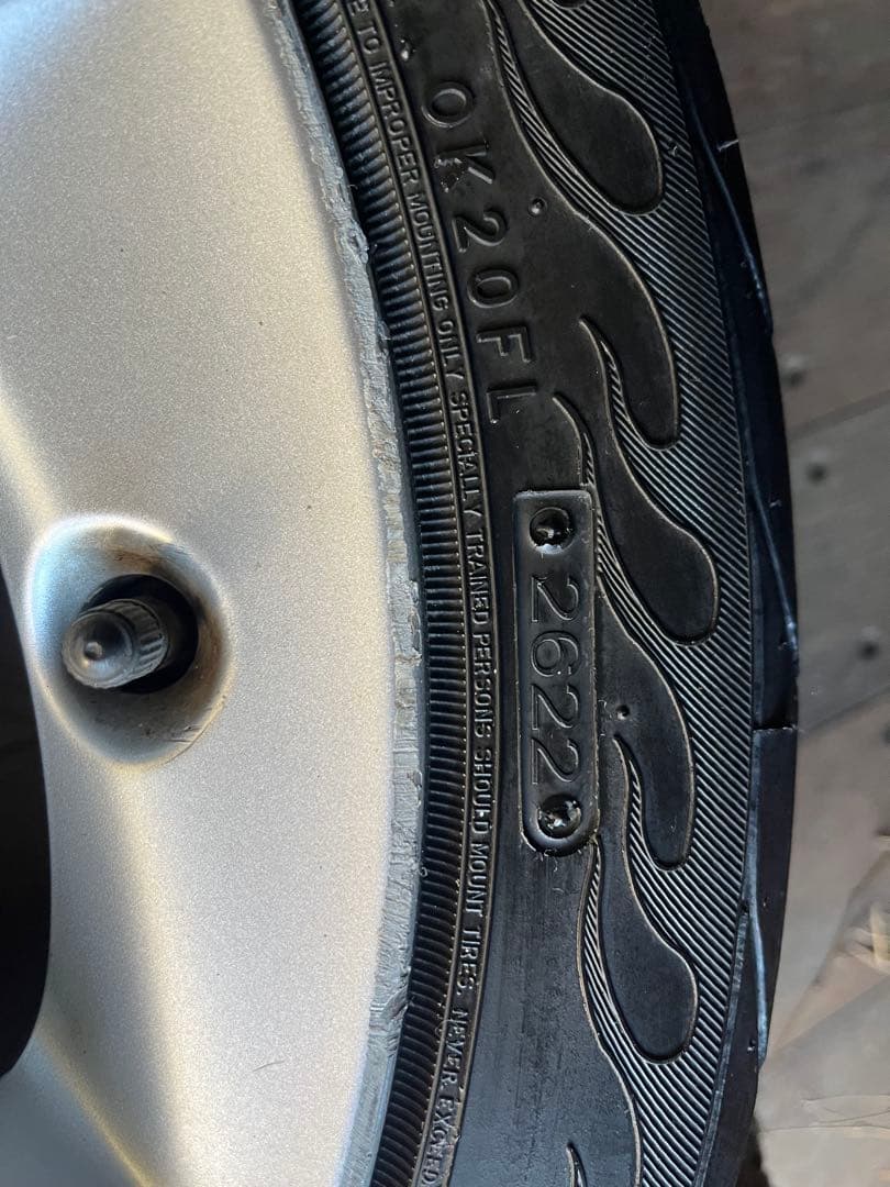 ブラックジンジャー30プリウスツーリングタイヤ付きホイール4本セット