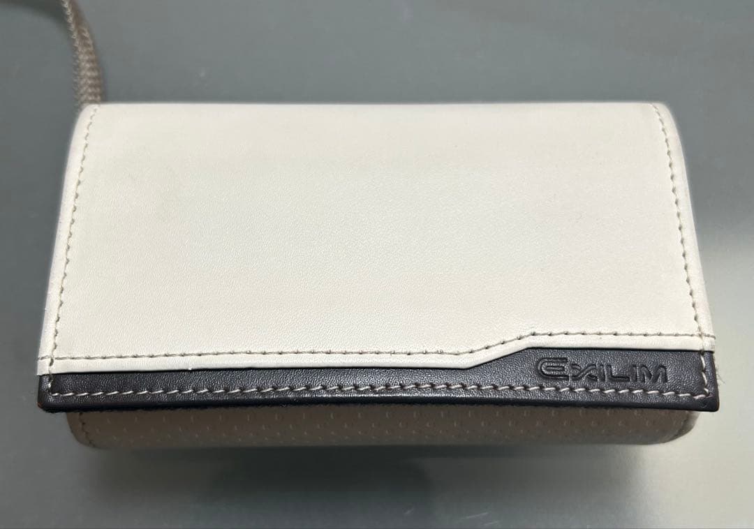 CASIO EXILIM EX-ZR300 HS バッテリー2個・ケース付