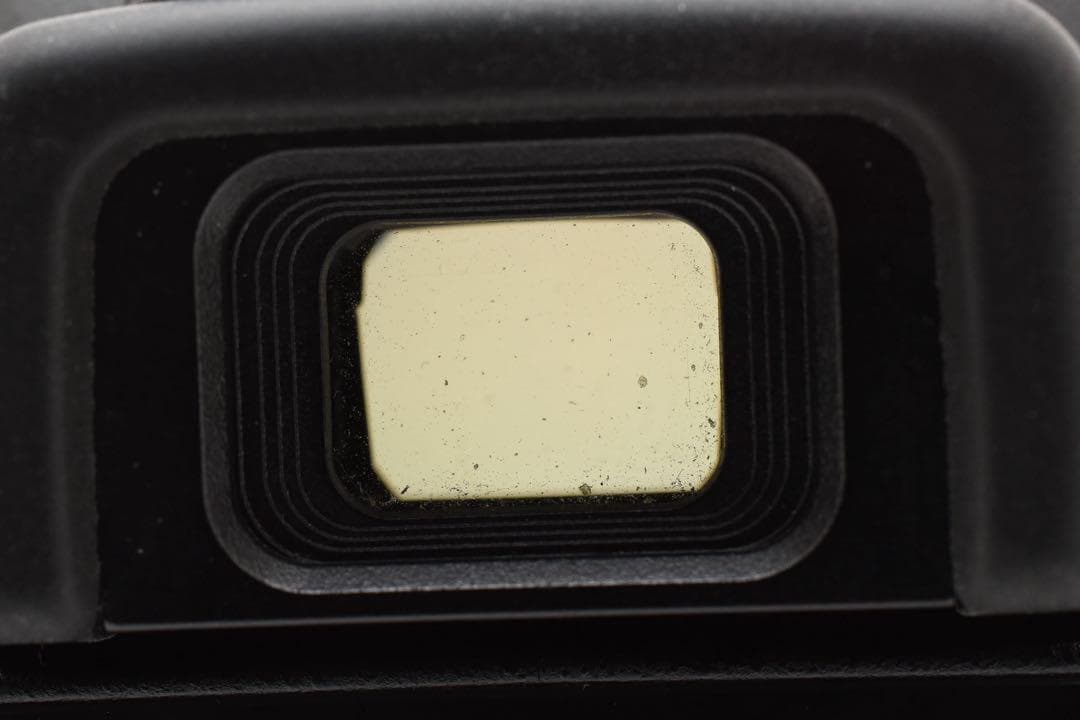 美品　Nikon D5600 ダブルズームセット　Wi-Fi搭載