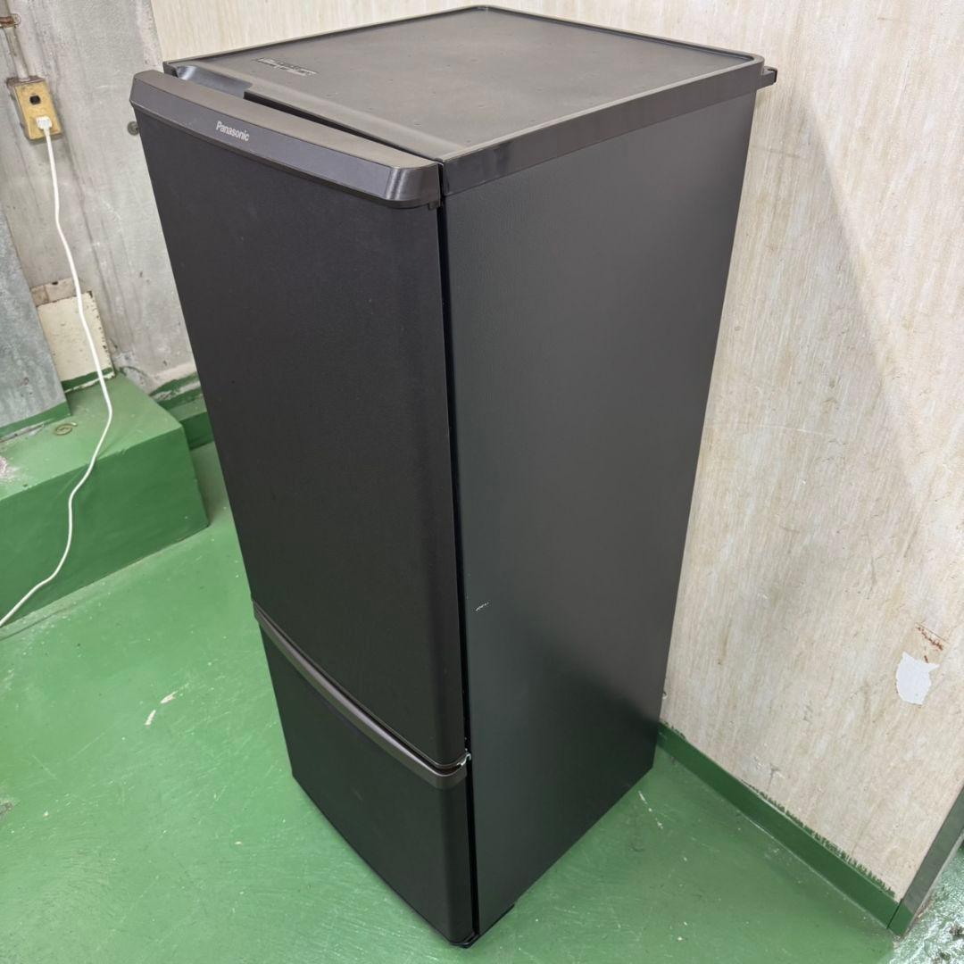 45 Panasonic大きめ冷蔵庫　168L　小型　一人暮らし　ブラウンカラー