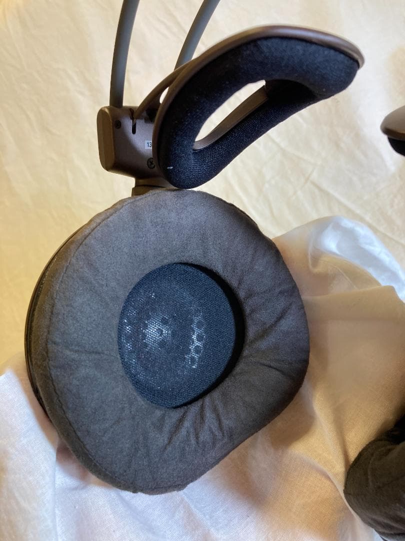 オーディオテクニカ ATH-W11JPN　交換用専用イヤパッド（未使用）付き