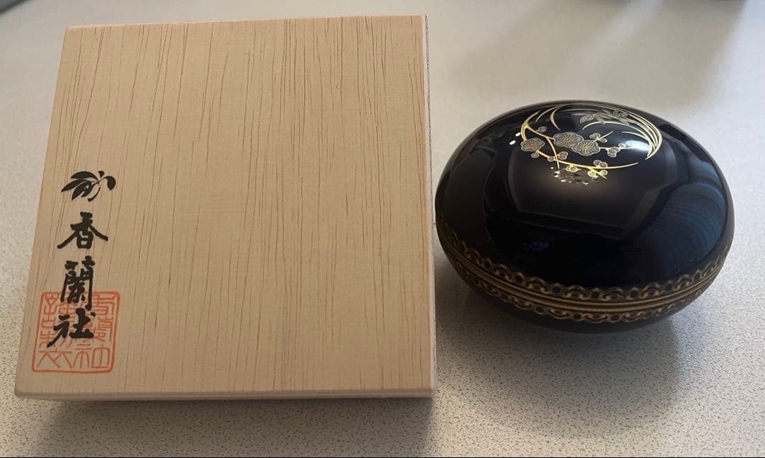 【新品未使用品】【香蘭社】ルリ金彩梅春蘭　ボンボニエール