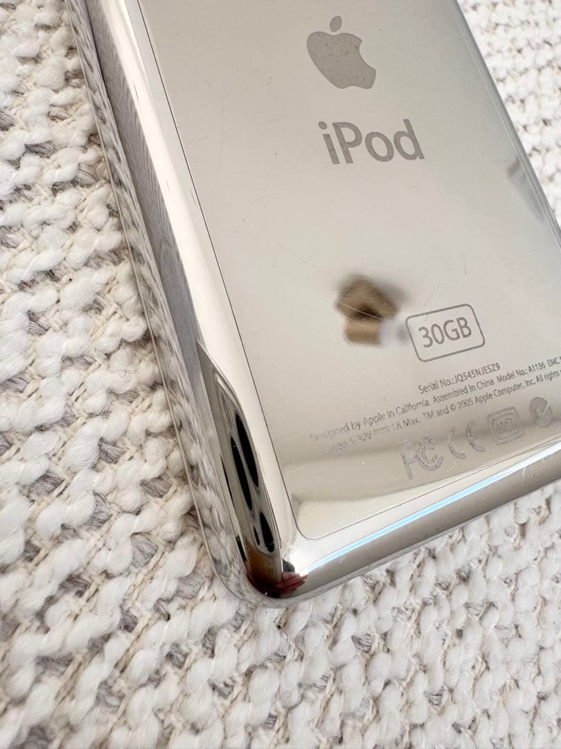 極美品 iPod Classic 5世代 MJ003 30GB新品バッテリー