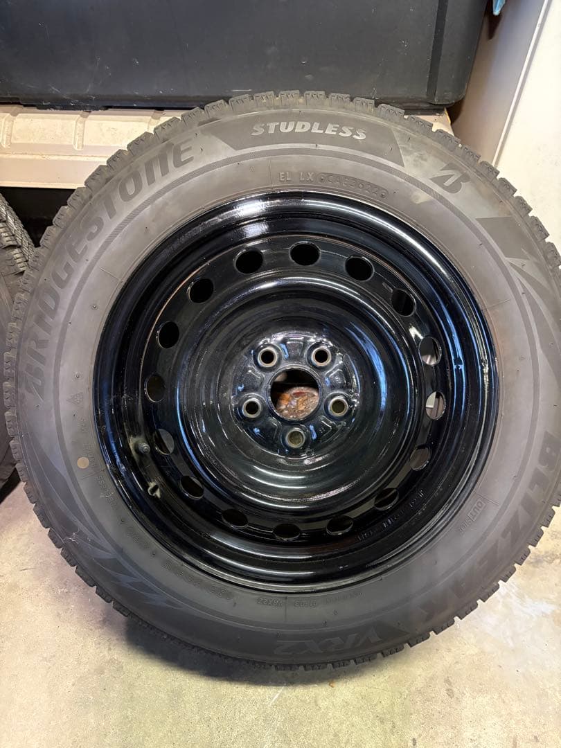 kaigotrou9613 スタッドレスタイヤ 185/65r15引取限定