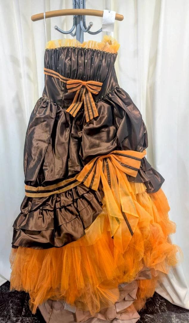 カラードレス　バレンタイン　チョコレート風　コスプレ　ライブ衣装　ウェディング