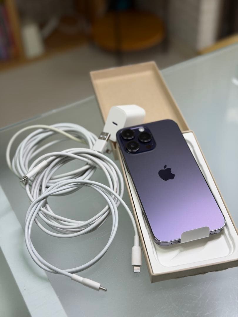 新品iPhone14 Pro Max 1TB 充電コード3本その他付き