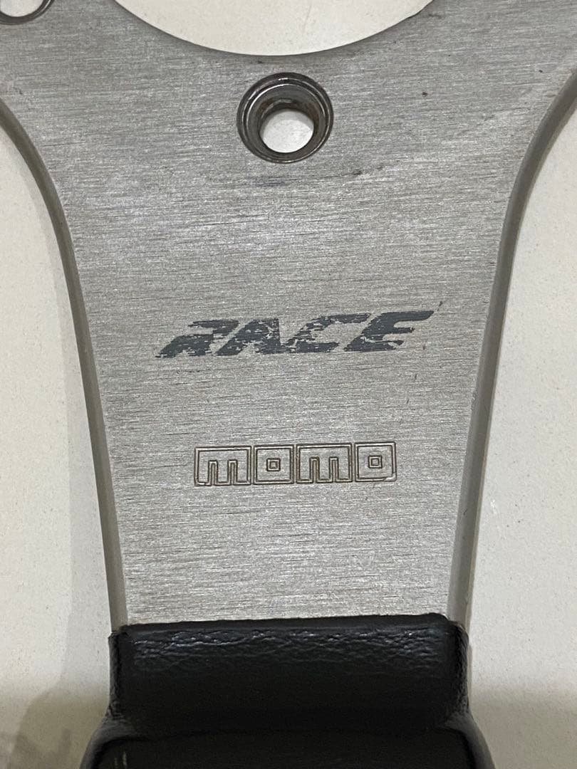 momo RACE ステアリングホイール