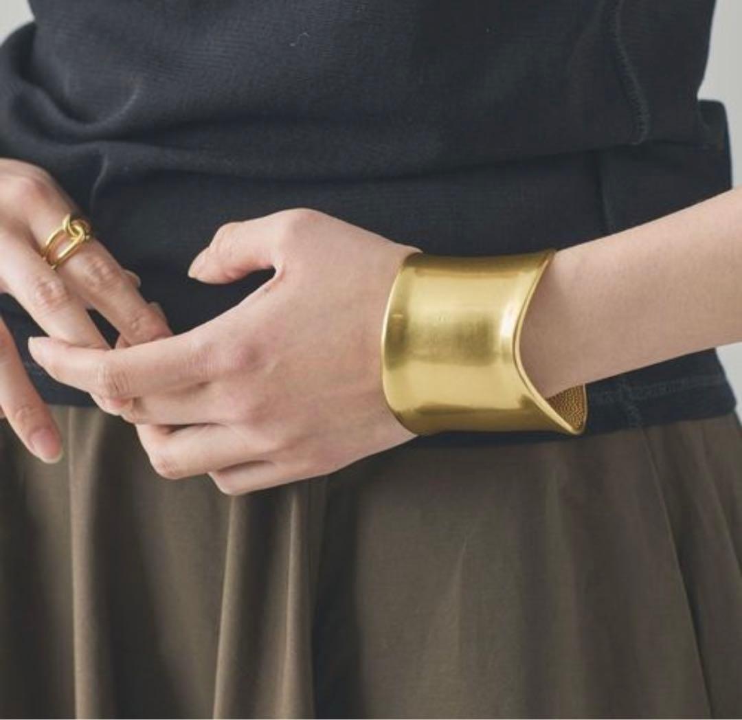 teru/カレンソロジー／スーパーワイドバングル