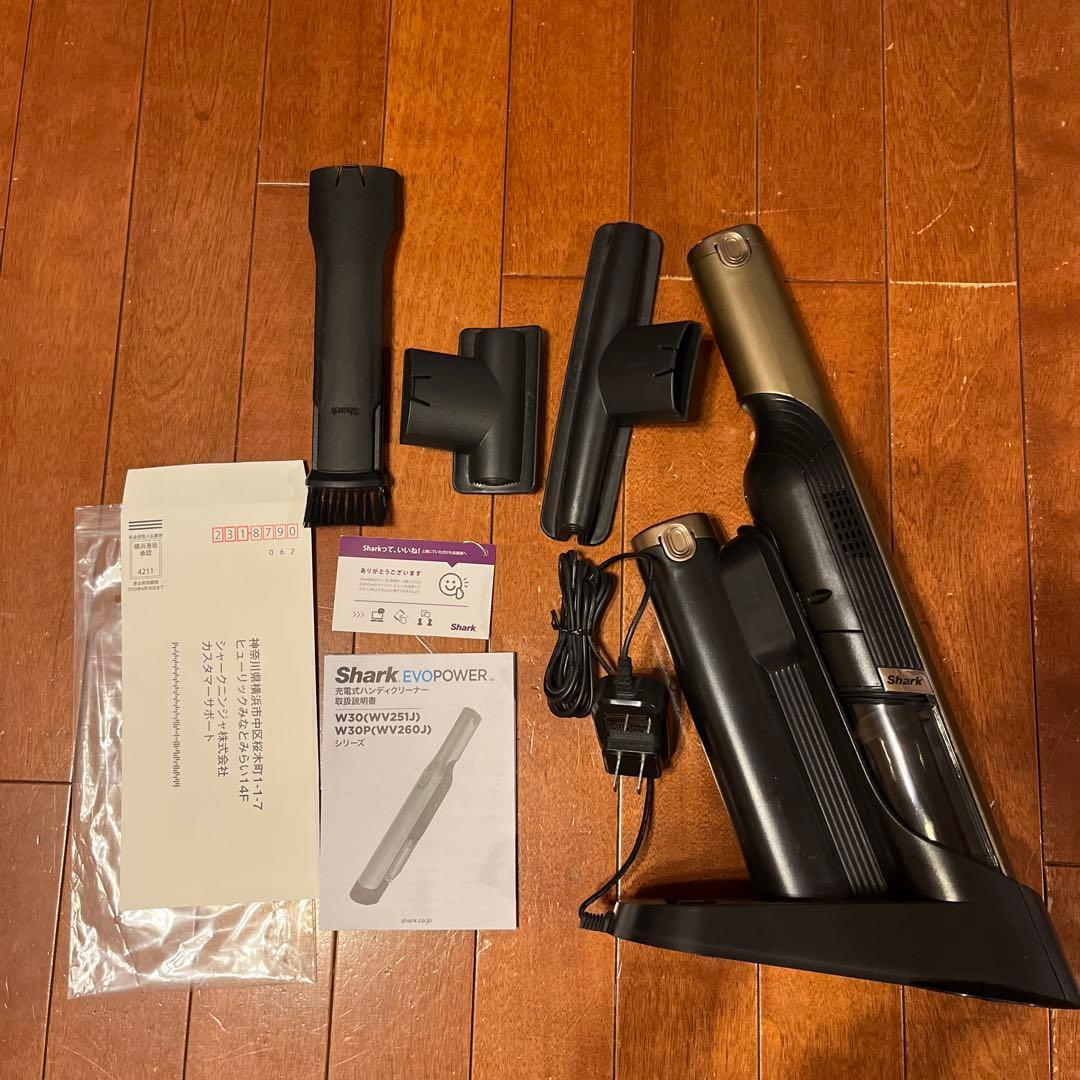 Shark. EVO POWER シャーク充電式ハンディクリーナー　W30BZ