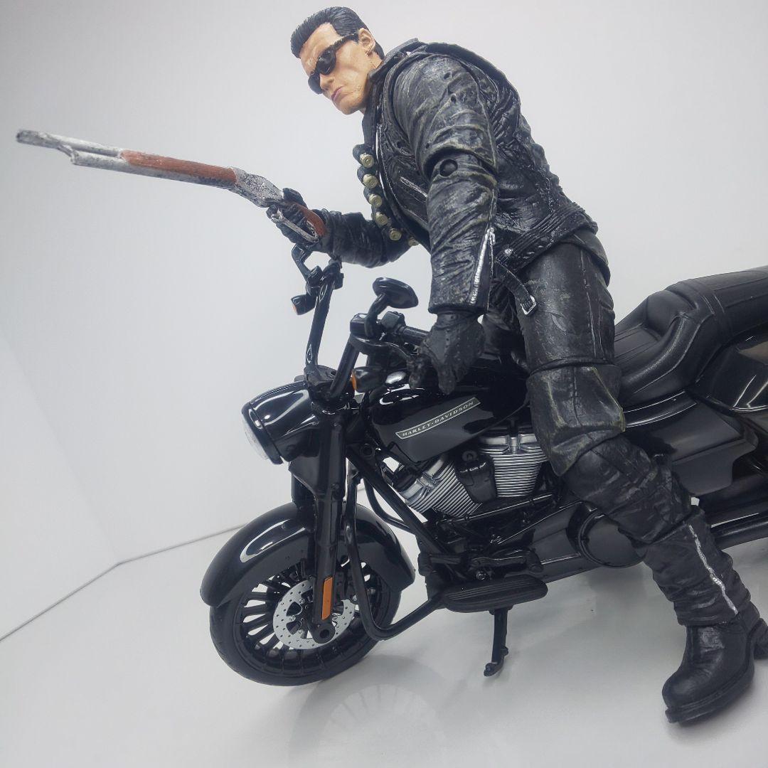 ターミネーター　T-800 フィギュア 新品