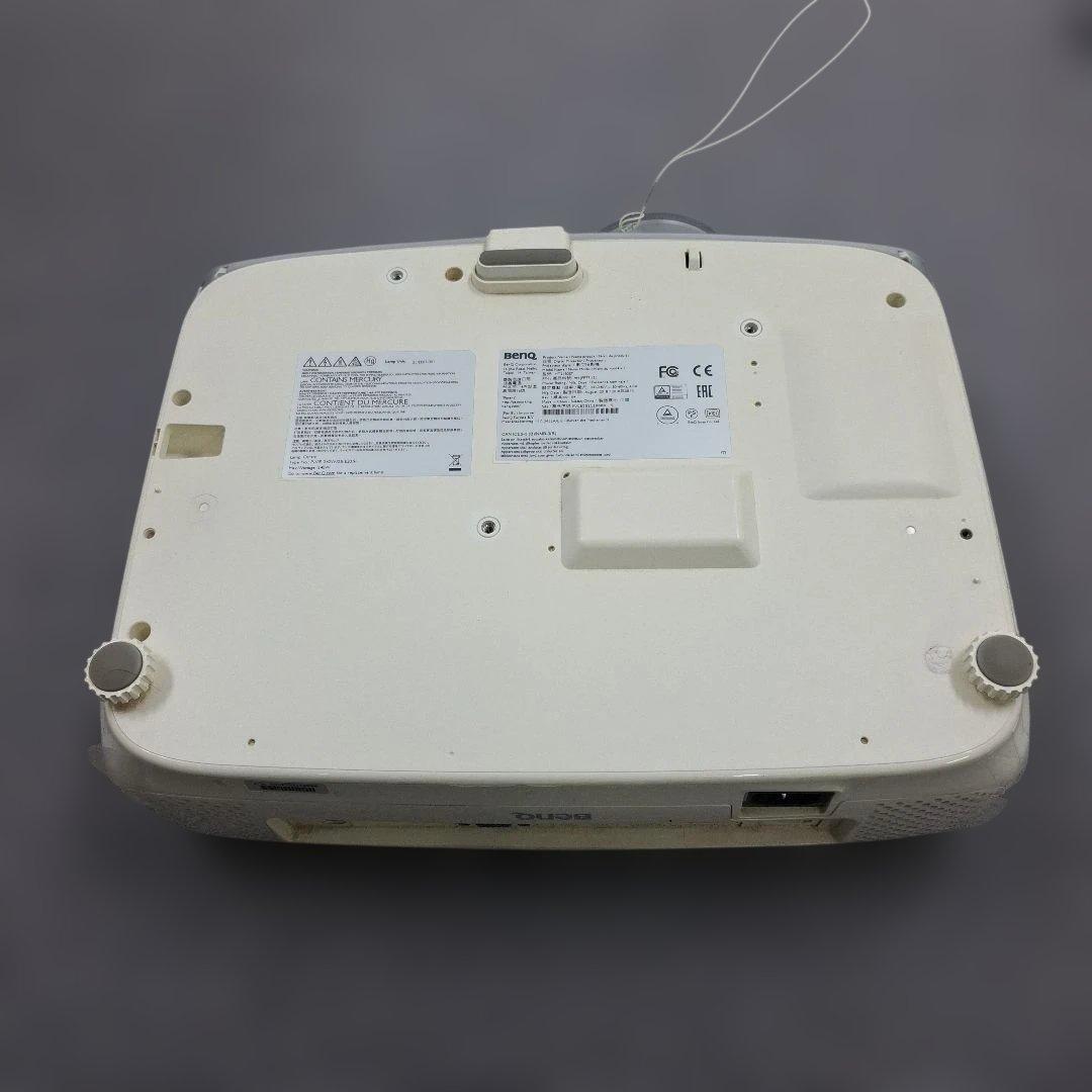 短終点タイプ BenQ プロジェクター本体 DLP技術