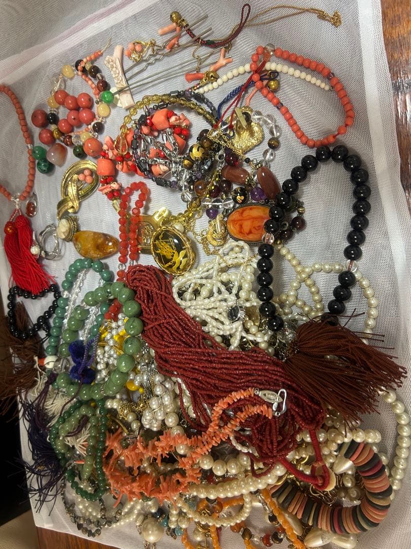 値下げアクセサリー 珊瑚風 翡翠風 パール ネックレス 数珠等 色々 大量セット