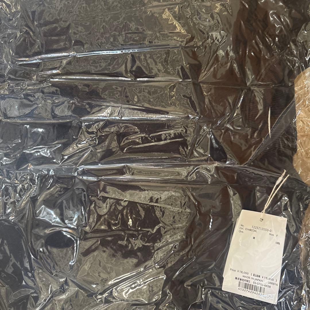 完売人気！袋未開封エトレトウキョウ　クルーネックスエットシャツcharcoal