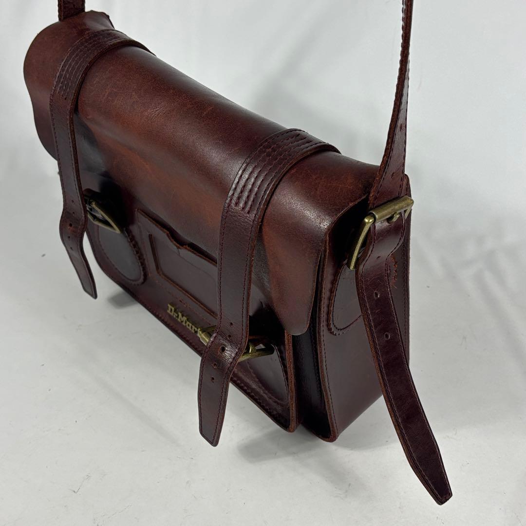 Dr. Martens 11インチ レザー サッチェル ショルダーバッグ 肩掛け