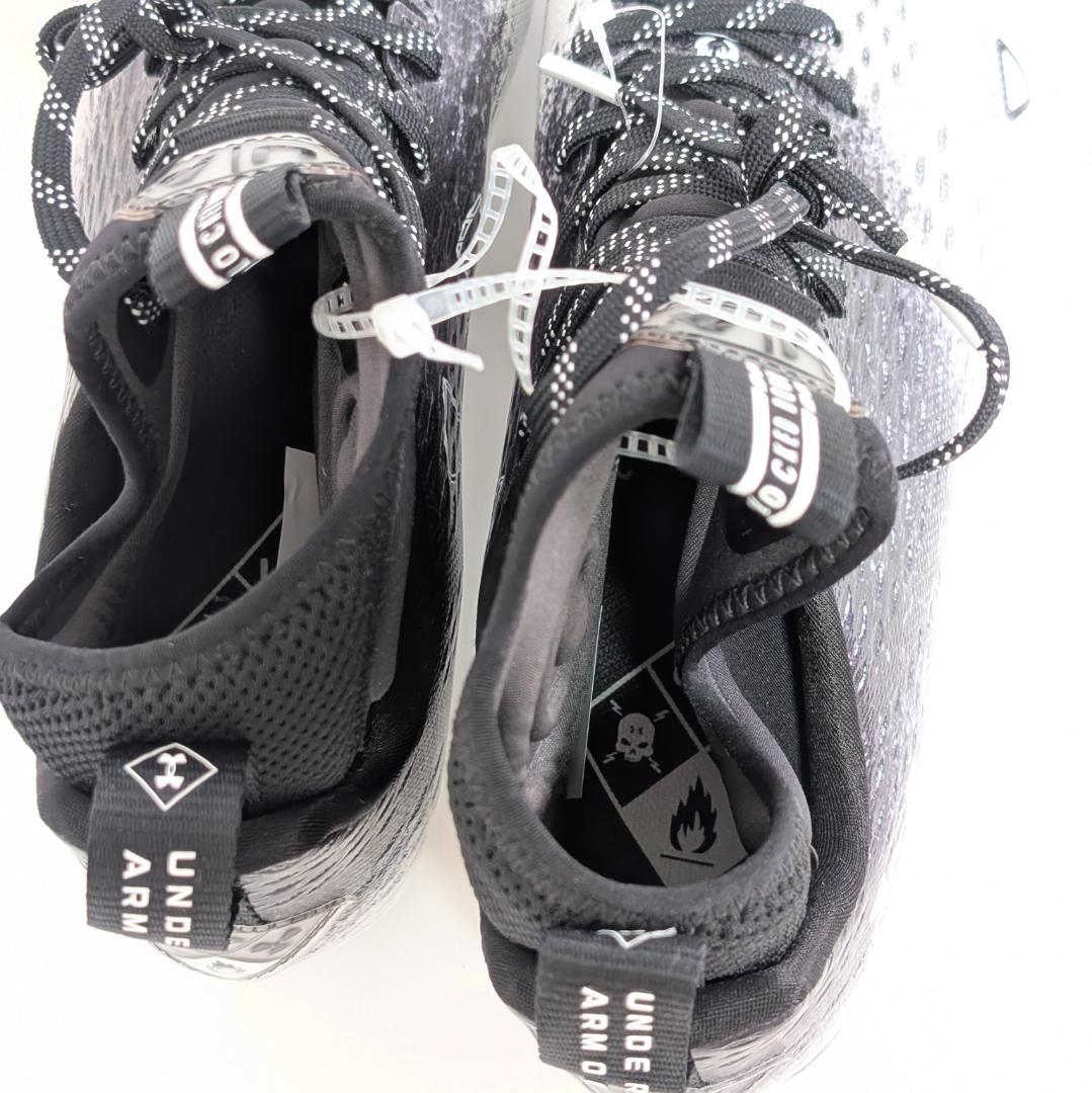 アンダーアーマー アメフトスパイク ブラックホワイト 26㎝