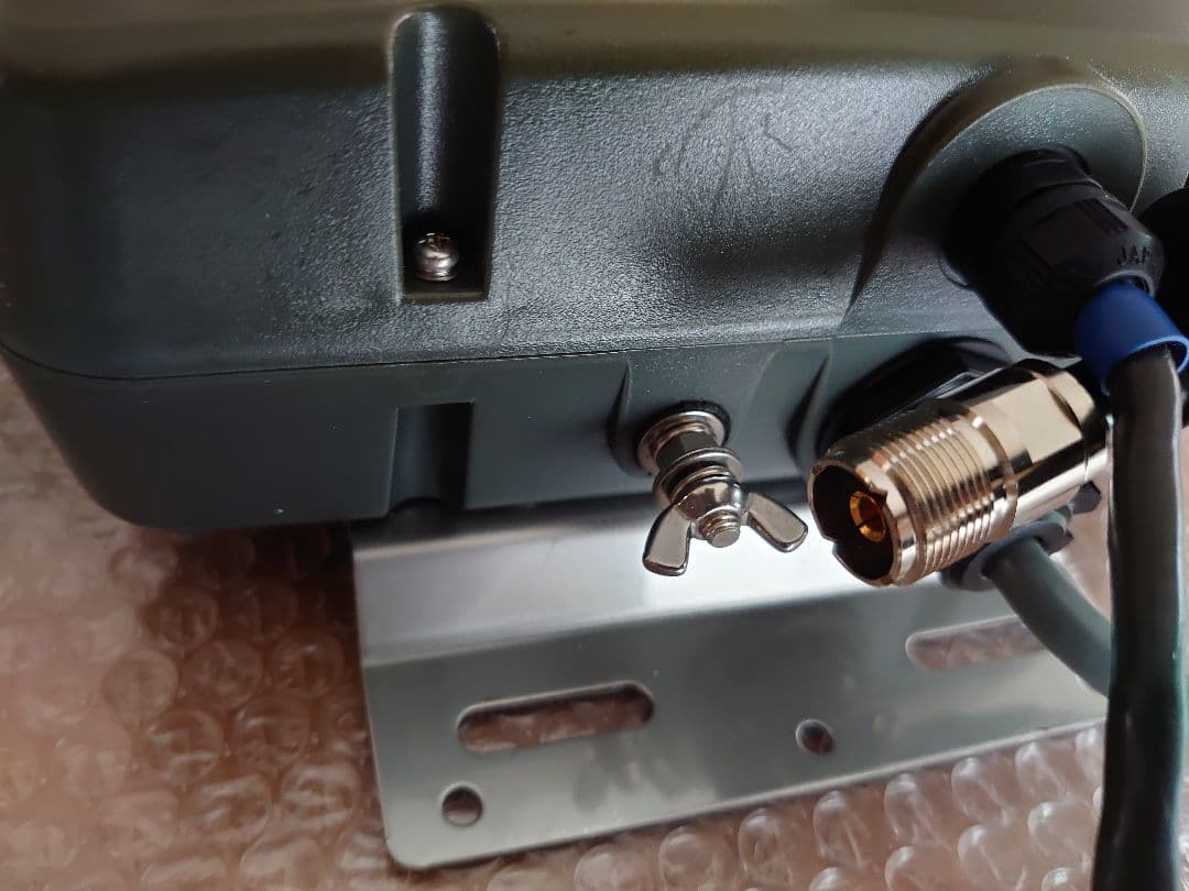 屋外型アンテナチューナー HT-200ATF と HTC-200ATF