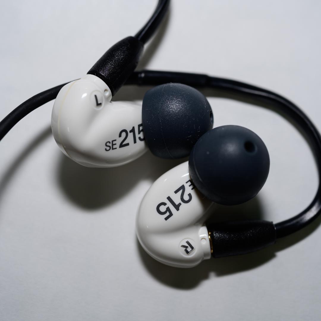 【美品】SHURE AONIC 215 SE215 ホワイト