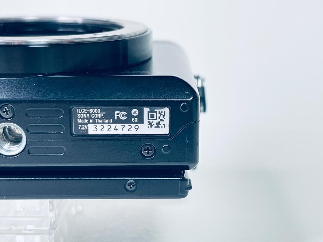 【ほぼ新品ショット数2901回】SONY α6000 ボディ ILCE-6000