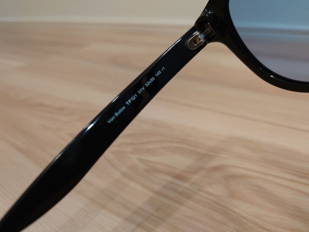 トムフォード　TF0521 ブラック01V 超人気商品