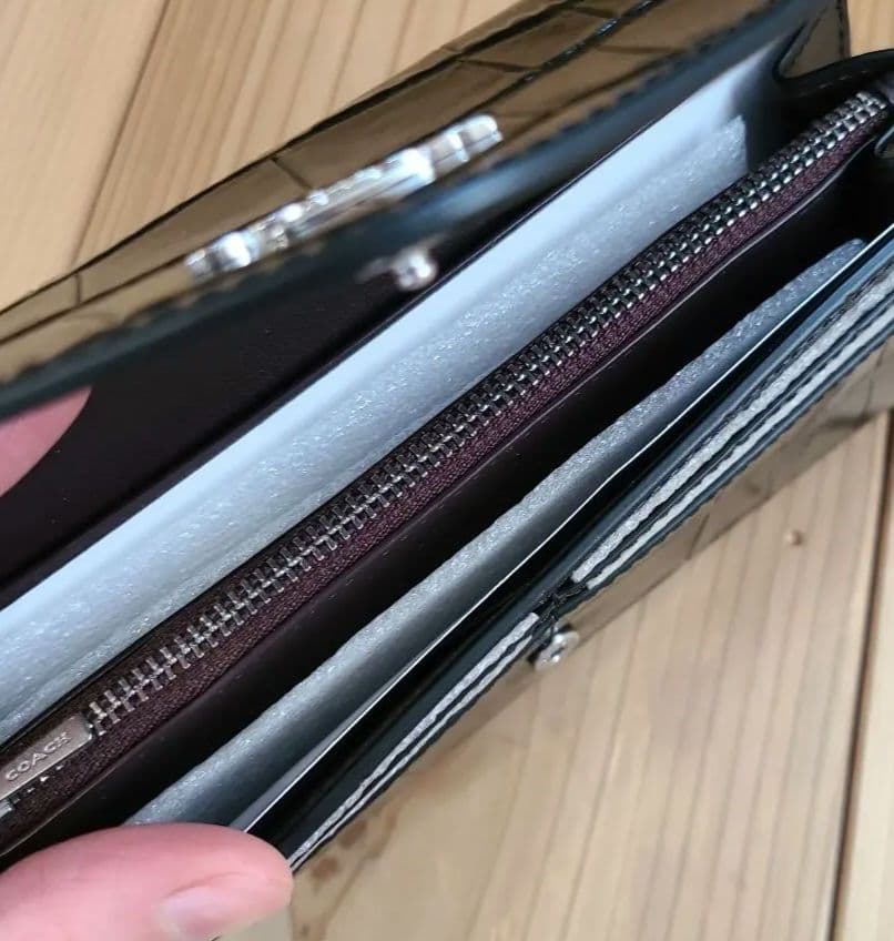 新品　COACH エンベロープ ウォレット