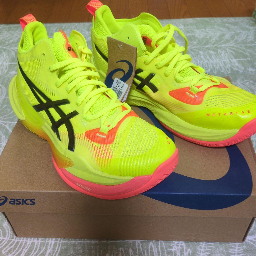 アシックス　メタライズ2パリス28.0㌢