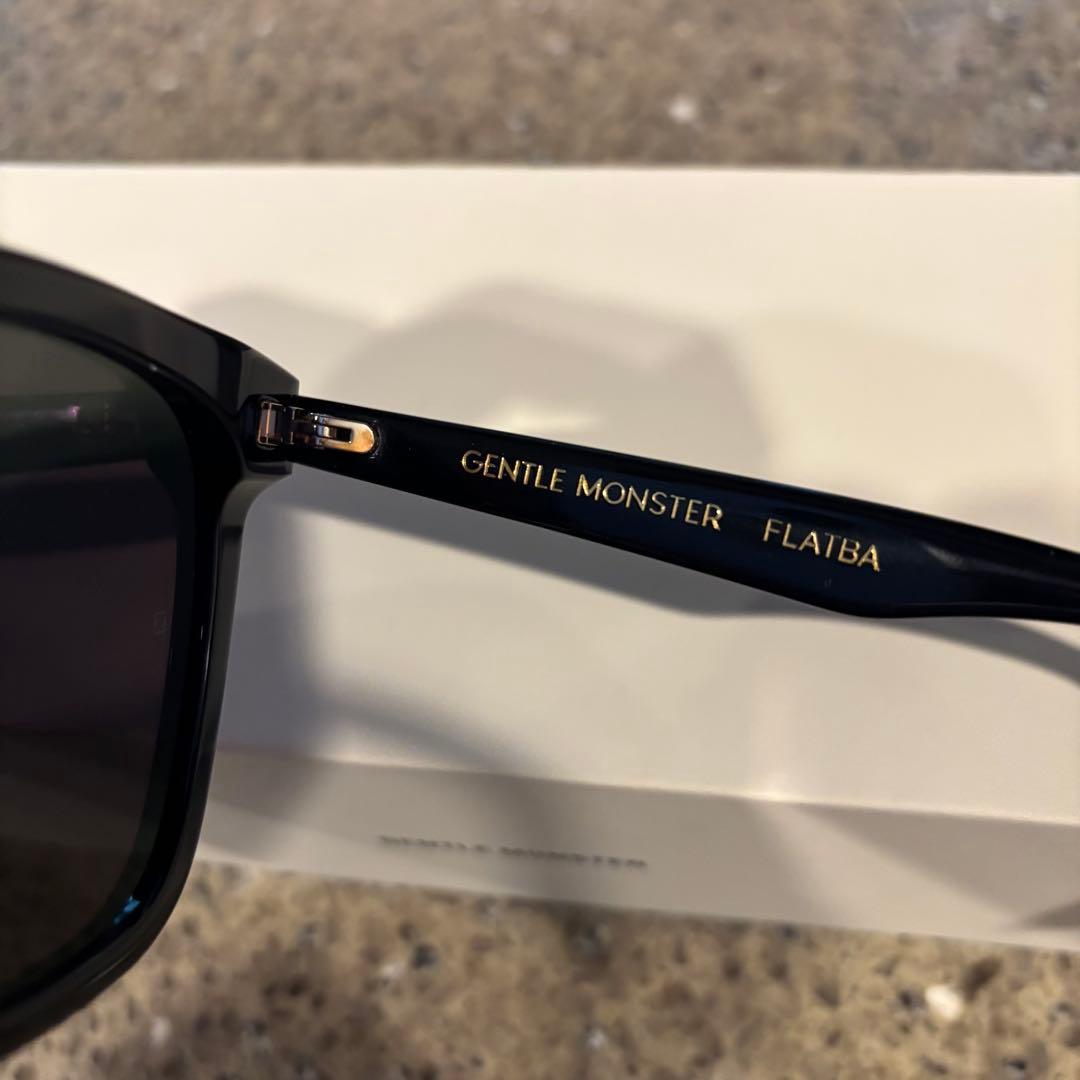 ジェントルモンスター　GENTLE MONSTER HER ハー　愛の不時着