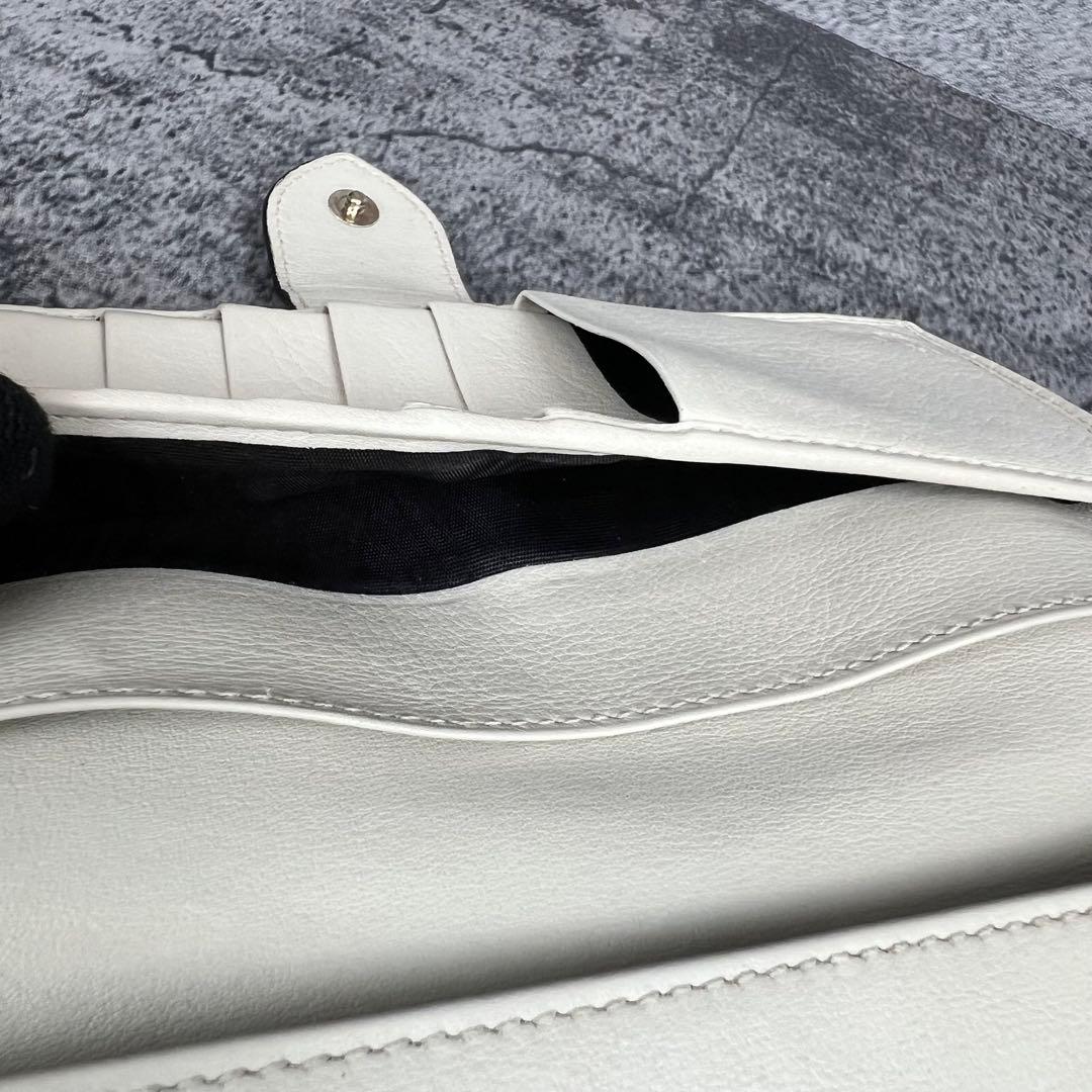 GUCCI ラブリーハート GGエンボス レザー長財布 アイボリー