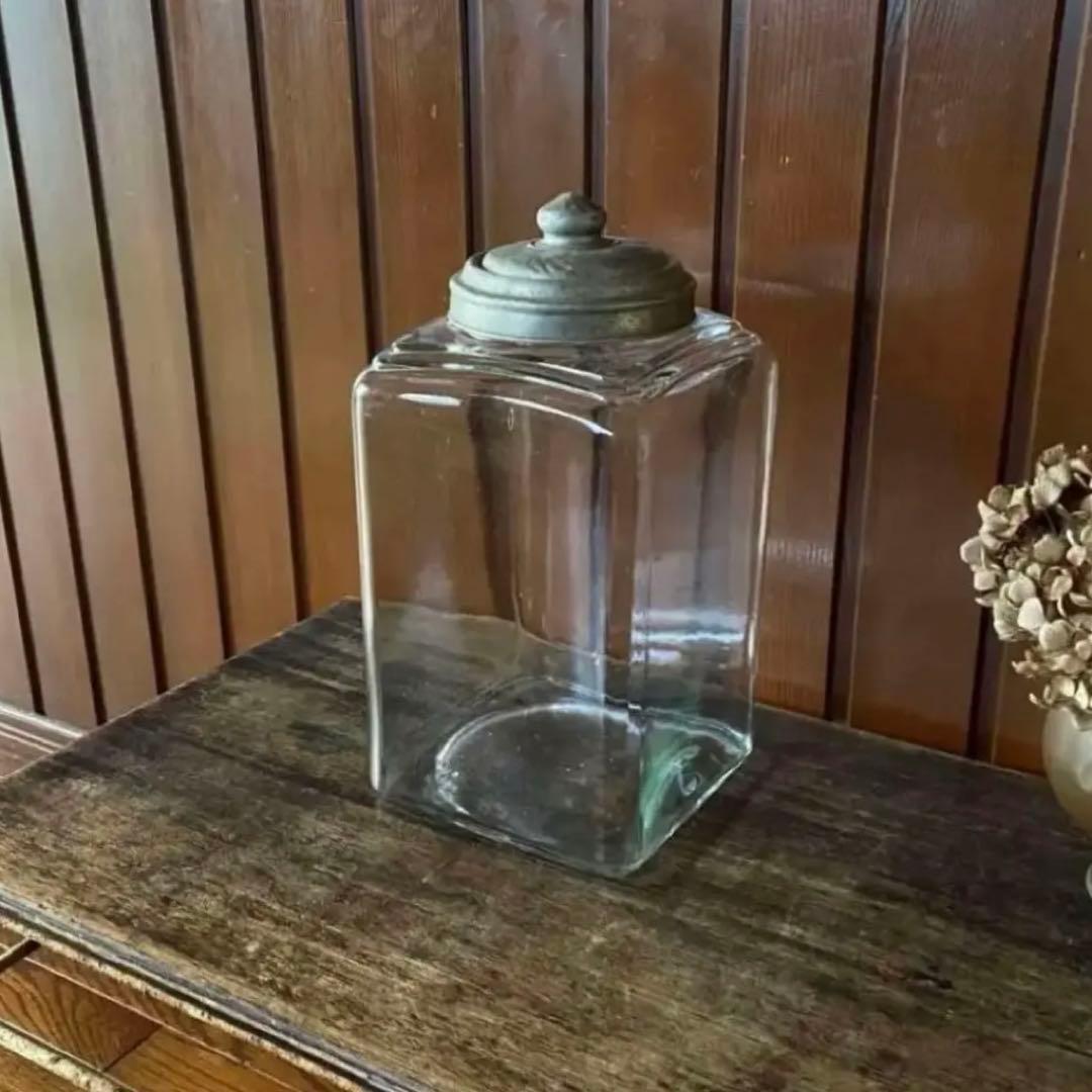 アンティーク　ガラス瓶　レトロ　蓋付き