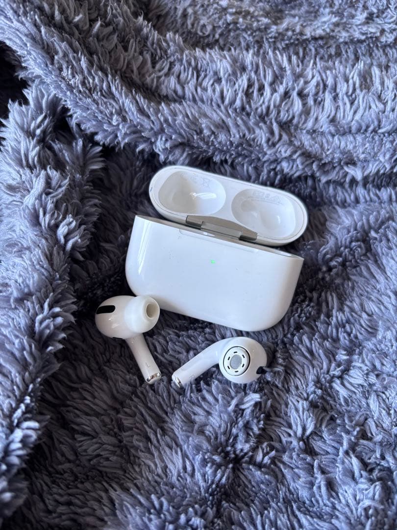 【AirPods】 Pro 第一世代　本体とイヤホン