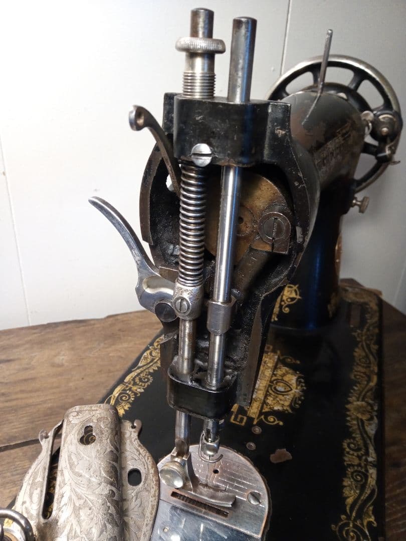 最終超特価　縫うためのアンティークミシン　シンガー　スフインクス　モーター付