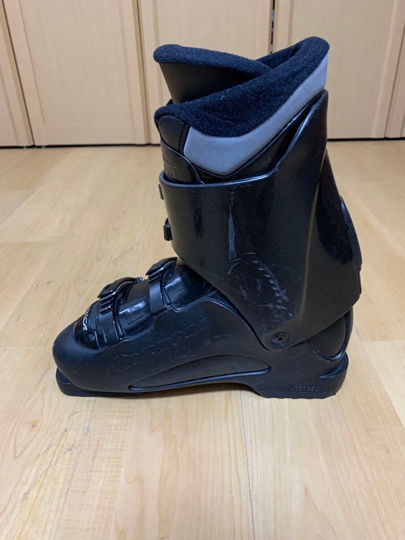 Nordicaスキーブーツ　（27.0~27.5cm）