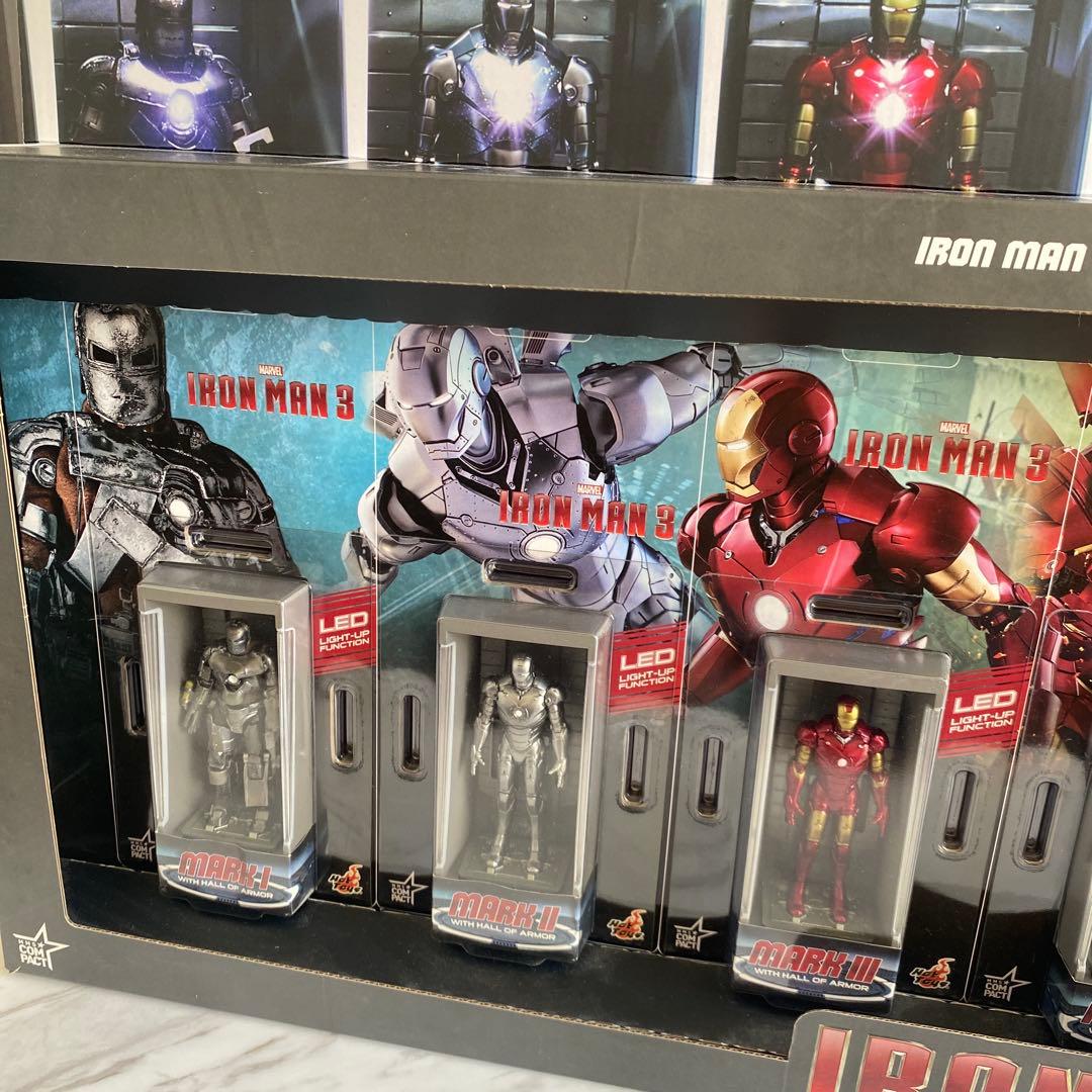 hottoys ミニ　ホールオブアーマーセット