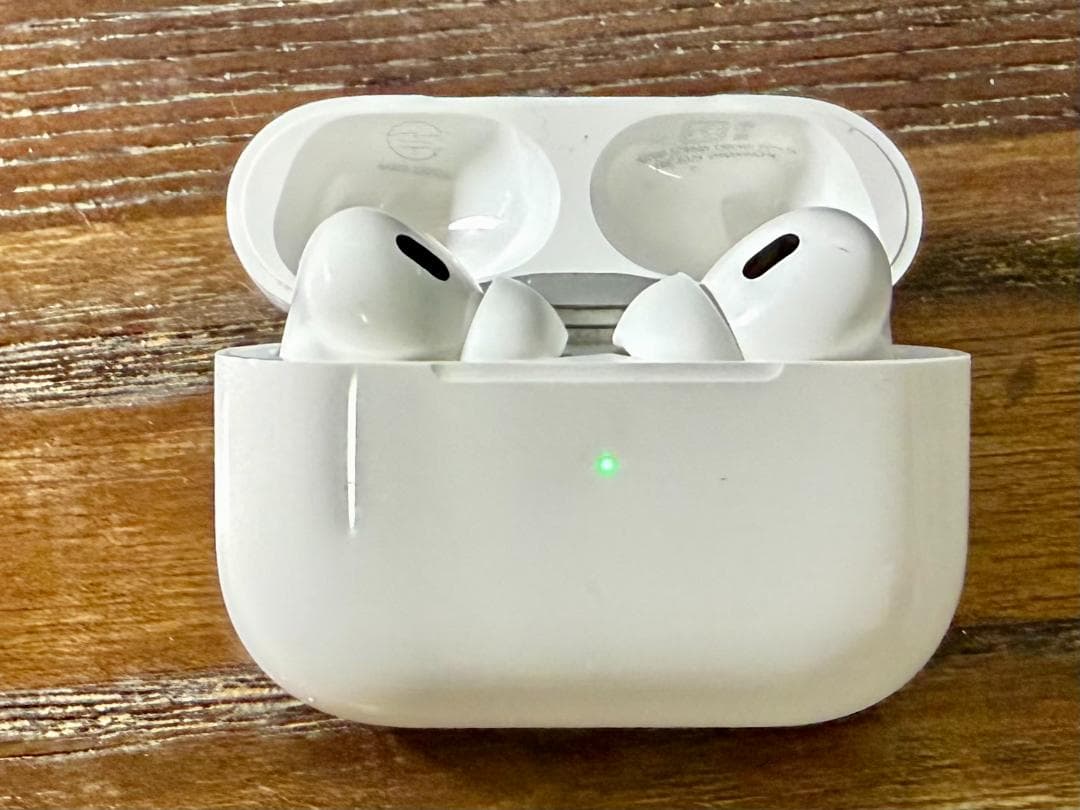 AirPods Pro 第2世代 Lightning ケース傷あり