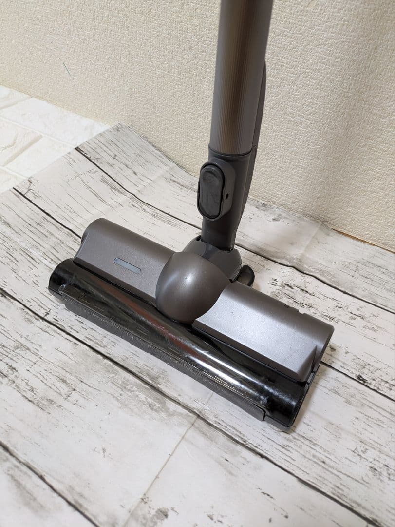 付属品完備トルネオ コードレスクリーナーVC-CLX72　2023年製　保証書