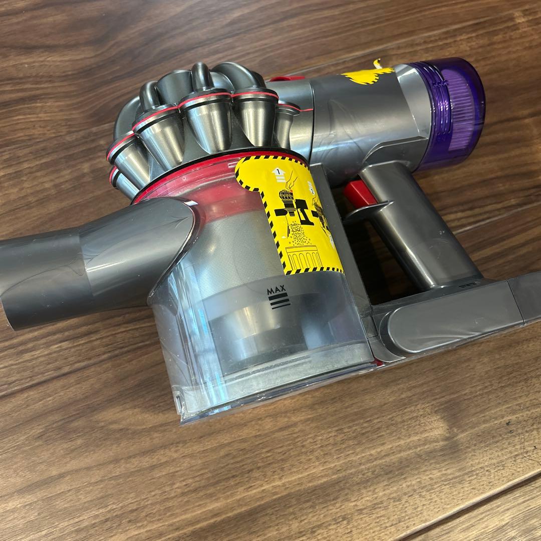 【超メルカリ市限定価格❗️】ダイソンv8slim fluffy 充電器　付属品多数