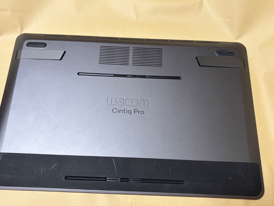 液タブ・ペンタブ Wacom Cintiq Pro 16 DTH-1620 ProPen Slim