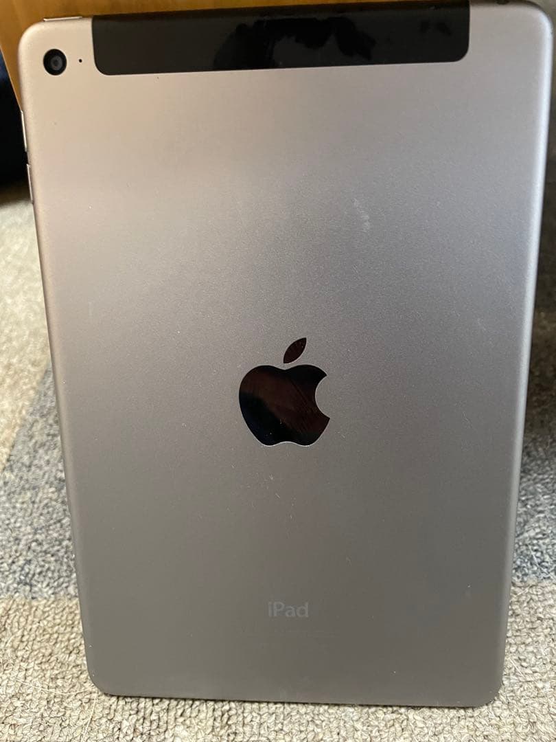 iPad mini 第４世代128GB 10.2インチ スペースグレー